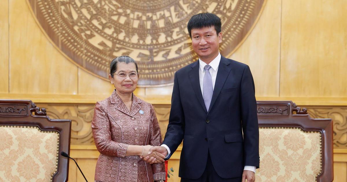 Đoàn đại biểu cấp cao Hội đồng Quốc gia Mặt trận Đoàn kết Phát triển Tổ quốc Campuchia chào xã giao lãnh đạo tỉnh Ninh Bình