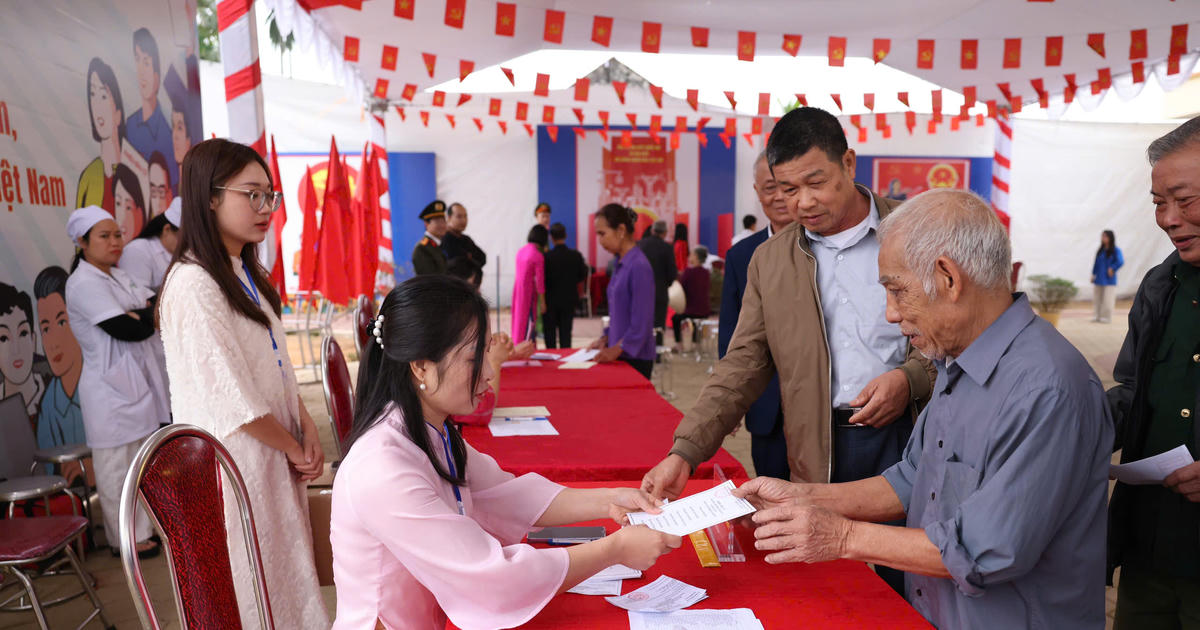 Xứng đáng trước cử tri và nhân dân