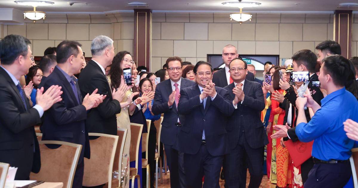 Thủ tướng Phạm Minh Chính gặp gỡ cán bộ, nhân viên Đại sứ quán và cộng đồng người Việt Nam tại Liên bang Nga