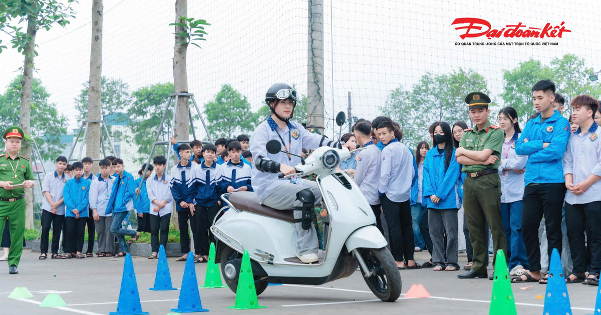 Hà Nội trang bị kỹ năng lái xe an toàn cho 500 học sinh