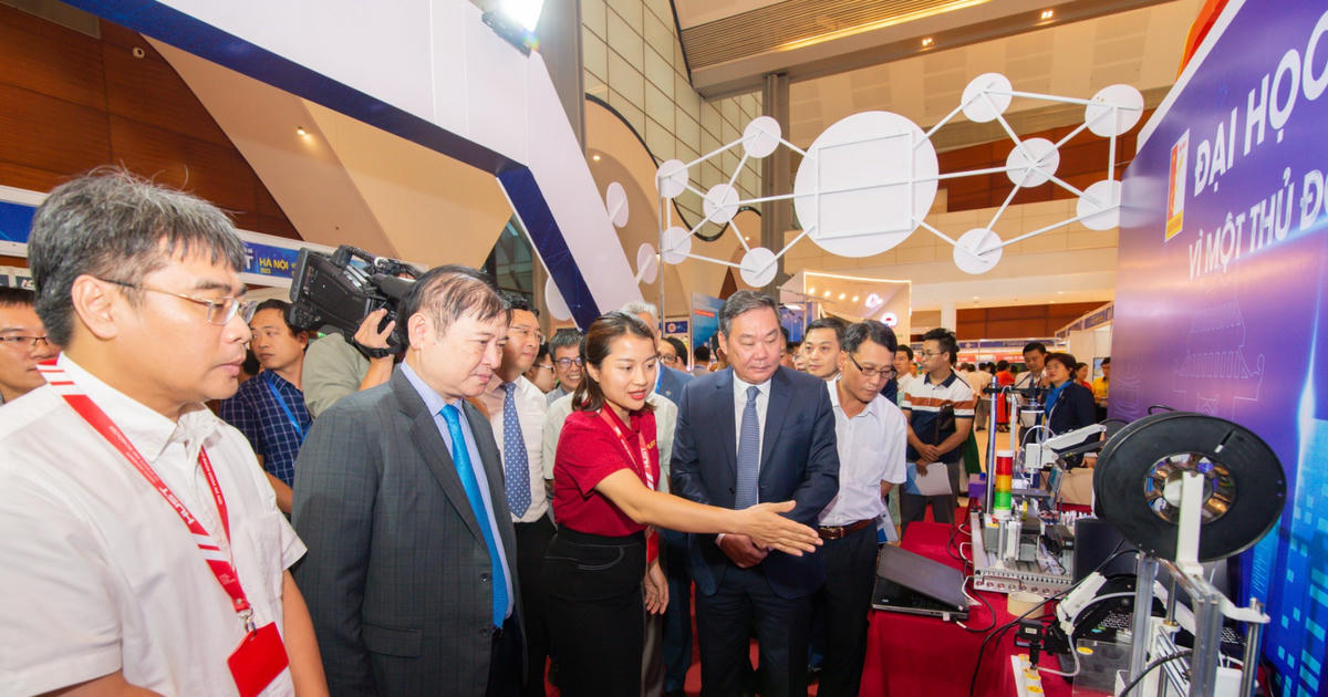 Thi đua đổi mới sáng tạo, phát triển khoa học, công nghệ, chuyển đổi số, chuyển đổi xanh