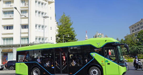 Hà Nội đề xuất lộ trình chuyển đổi xe buýt sử dụng năng lượng xanh