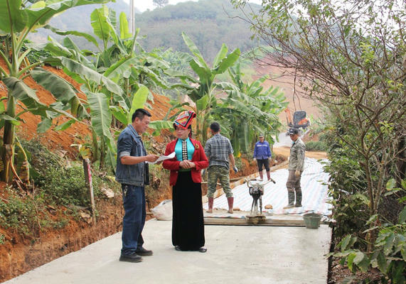 Tạo đồng thuận từ giám sát