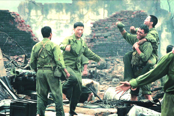 Nhà phê bình Điện ảnh Lê Hồng Lâm: Đà tăng trưởng của điện ảnh Việt Nam chưa dừng lại