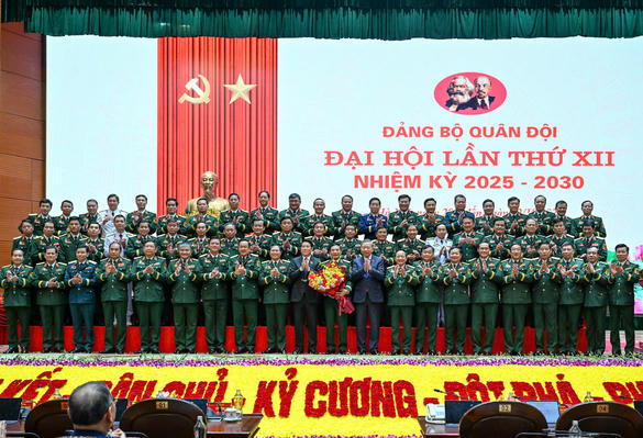 Tổng Bí thư: Quyết tâm xây dựng Quân đội hùng mạnh, tuyệt đối trung thành với Đảng, Nhà nước và Nhân dân