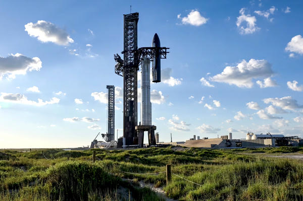 NASA ‘hụt hơi’ trên cuộc đua Mặt Trăng?