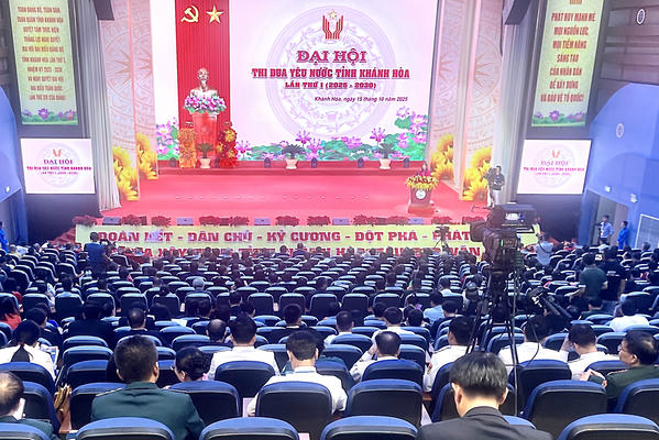 Đại hội thi đua yêu nước tỉnh Khánh Hòa lần thứ nhất