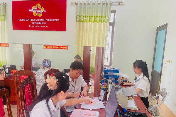 Phòng chuyên môn thuộc UBND cấp xã được bố trí bình quân 2 cấp phó