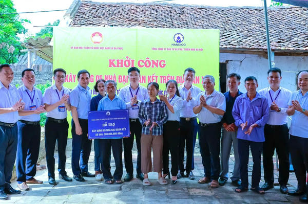 Nhà đại đoàn kết - tiếp nối hành trình chia sẻ yêu thương