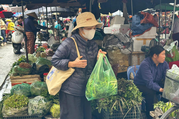 Nhiều mặt hàng thực phẩm tăng theo giá xăng