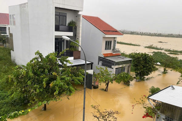 Cảnh báo mưa cường độ lớn nguy cơ gây lũ, ngập, sạt lở đất ở miền Trung