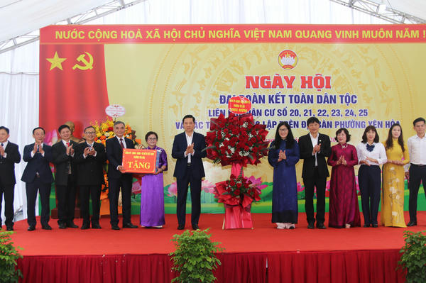 Ngày hội Đại đoàn kết dưới mái đình Hạ Yên Quyết