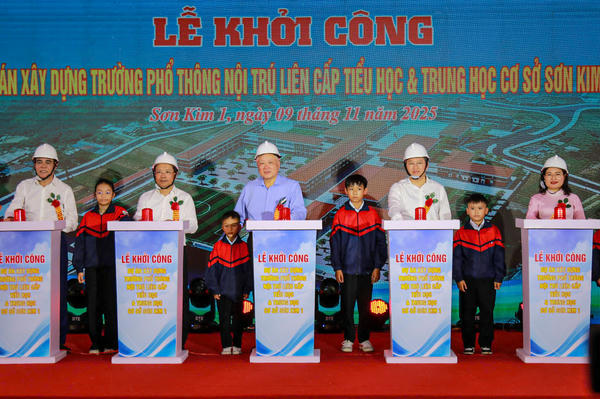 Khởi công 2 trường phổ thông nội trú liên cấp vùng biên Hà Tĩnh Khởi công 2 trường phổ thông nội trú liên cấp vùng biên Hà Tĩnh