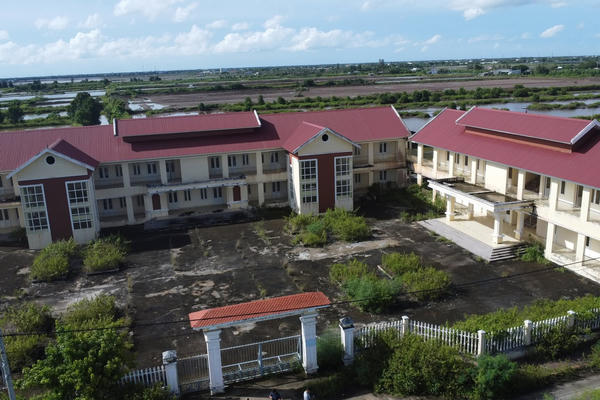 Cà Mau: Xây trường học hàng chục tỷ đồng rồi bỏ hoang Cà Mau: Xây trường học hàng chục tỷ đồng rồi bỏ hoang