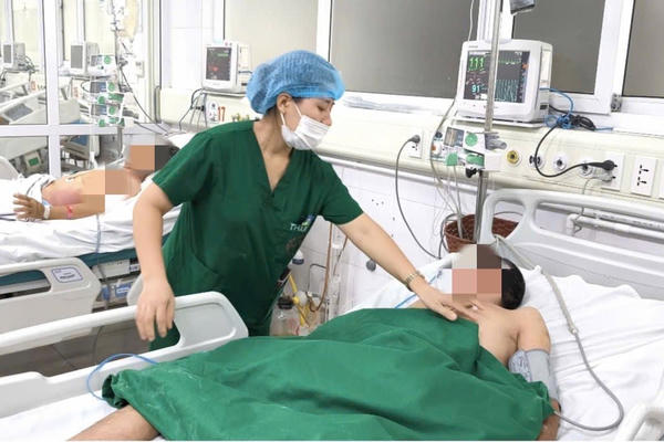 Sau mưa lũ, cảnh giác với bệnh uốn ván