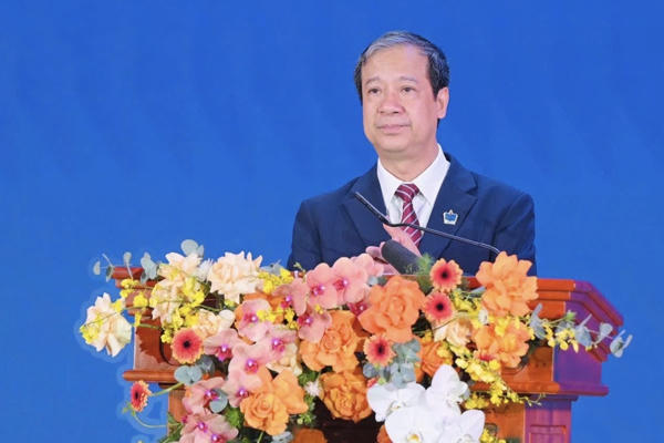 Bộ trưởng Bộ GDĐT thông tin về lộ trình triển khai nâng phụ cấp ưu đãi nghề giáo Bộ trưởng Bộ GDĐT thông tin về lộ trình triển khai nâng phụ cấp ưu đãi nghề giáo