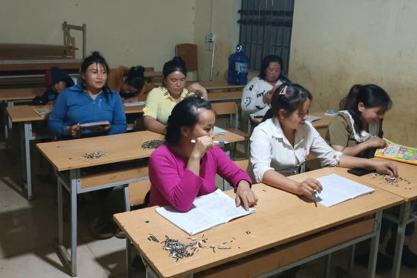 Người thầy mang con chữ lên mảnh đất Dào San Người thầy mang con chữ lên mảnh đất Dào San