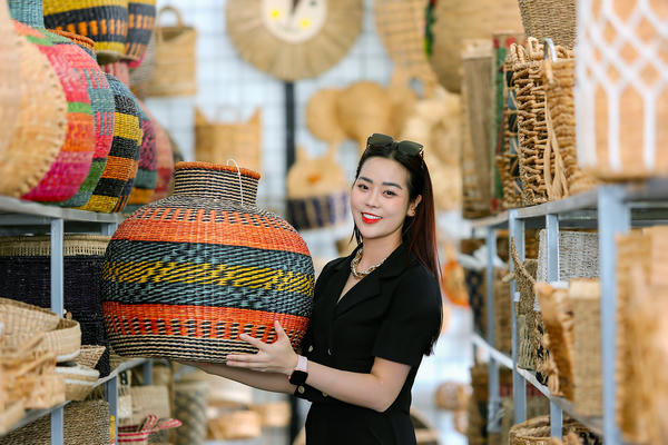 Người truyền lửa ở vùng cói Kim Sơn