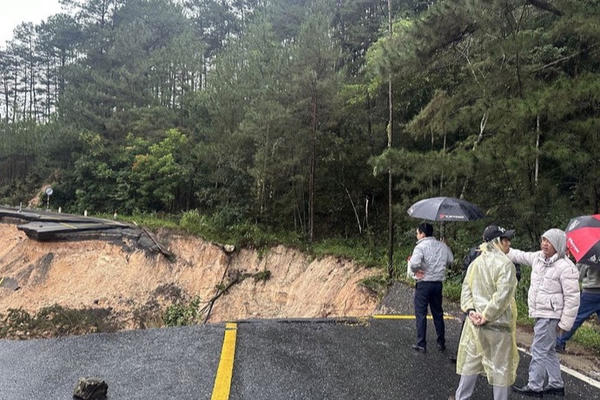 Tình hình mưa lũ: Còn 26 vị trí trên các tuyến quốc lộ bị ngập lụt, sạt lở