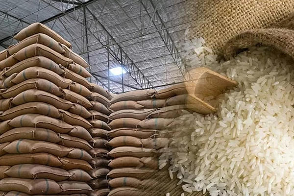 Giá cà phê và hồ tiêu bật tăng, gạo xuất khẩu biến động