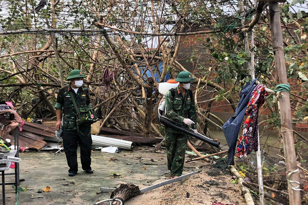 Miền Trung: Tập trung chống dịch bệnh sau lũ