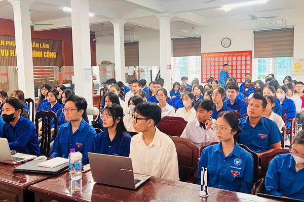 Hưng Yên: Xóa khoảng cách, đưa kỹ năng số tới người cao tuổi, nông dân Hưng Yên: Xóa khoảng cách, đưa kỹ năng số tới người cao tuổi, nông dân