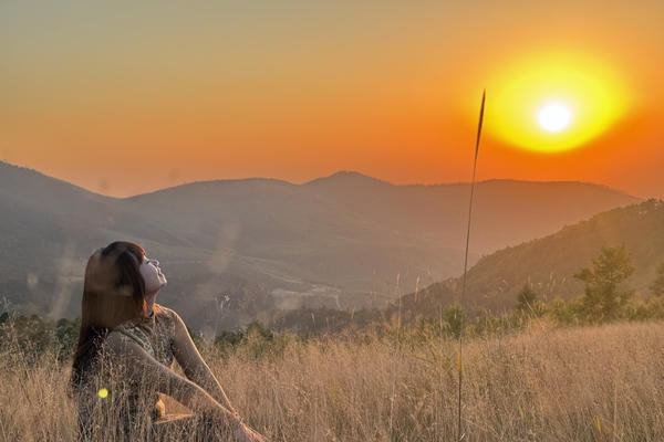 Ngắm mặt trời rơi trên đồi Phượng Hoàng Ngắm mặt trời rơi trên đồi Phượng Hoàng