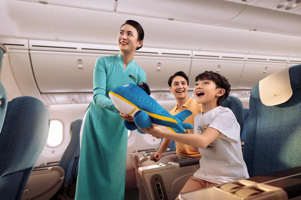 Vietnam Airlines - Cầu nối văn hóa đối ngoại đặc thù của Việt Nam Vietnam Airlines - Cầu nối văn hóa đối ngoại đặc thù của Việt Nam