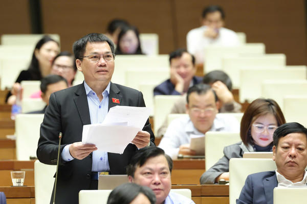 Cụ thể hóa lộ trình miễn viện phí, mở rộng chăm sóc sức khỏe người cao tuổi