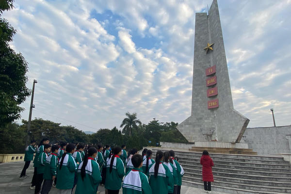 Tuyển dụng giáo viên: Mạnh dạn trao quyền cho người đứng đầu cơ sở Tuyển dụng giáo viên: Mạnh dạn trao quyền cho người đứng đầu cơ sở