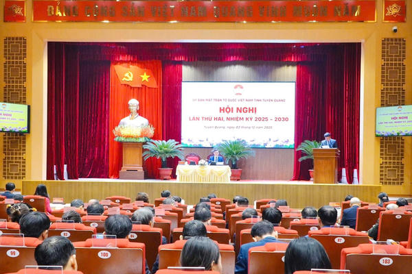 Mặt trận Tuyên Quang thông qua các Chương trình hành động trọng tâm nhiệm kỳ mới