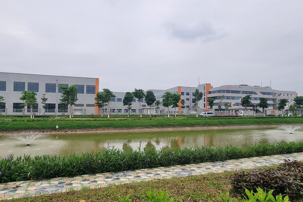 Doanh nghiệp loay hoay tìm vốn cho chuyển đổi kép Doanh nghiệp loay hoay tìm vốn cho chuyển đổi kép