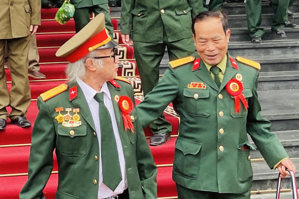 Ngày hội xúc động của những người lính Thành cổ Ngày hội xúc động của những người lính Thành cổ