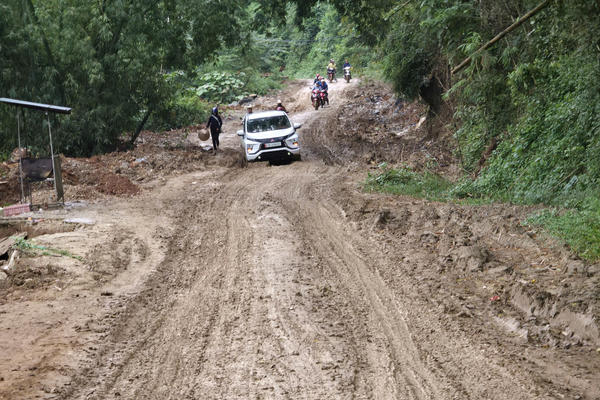 Gần 20 năm tuyến đường 14 km vẫn dang dở