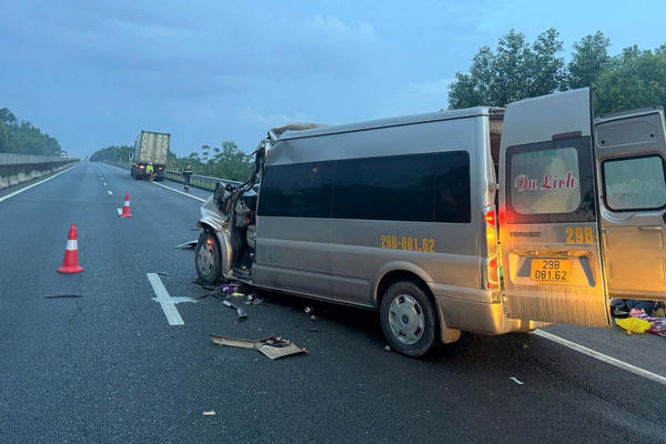 Vụ tai nạn trên cao tốc Đà Nẵng- Quảng Ngãi khiến 4 người tử vong: Tình tiết bất ngờ về 2 tài xế Vụ tai nạn trên cao tốc Đà Nẵng- Quảng Ngãi khiến 4 người tử vong: Tình tiết bất ngờ về 2 tài xế