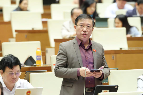 Đề nghị kiểm soát game online, nền tảng xã hội có nguy cơ lôi kéo trẻ em