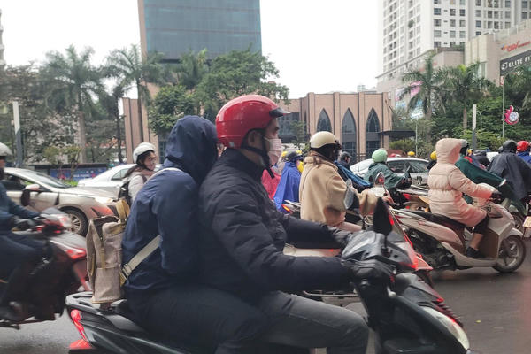 Miền Bắc có nơi rét đậm, miền Trung mưa dông