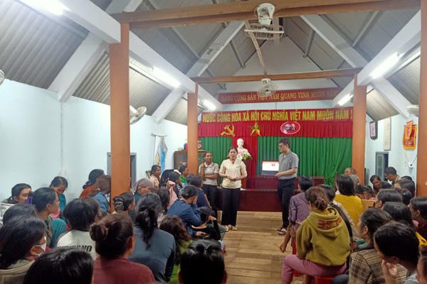 Đưa thông tin, tri thức công nghệ đến tận thôn, buôn