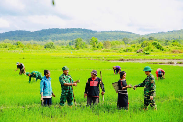 Bộ đội biên phòng Đắk Lắk - điểm tựa cho người dân vùng biên