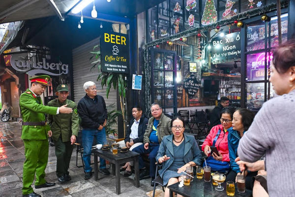 Hà Nội đồng loạt ra quân đảm bảo trật tự, kỷ cương, văn minh đô thị