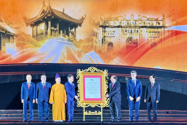 Quảng Ninh – Bắc Ninh – Hải Phòng đón bằng công nhận Di sản văn hóa thế giới