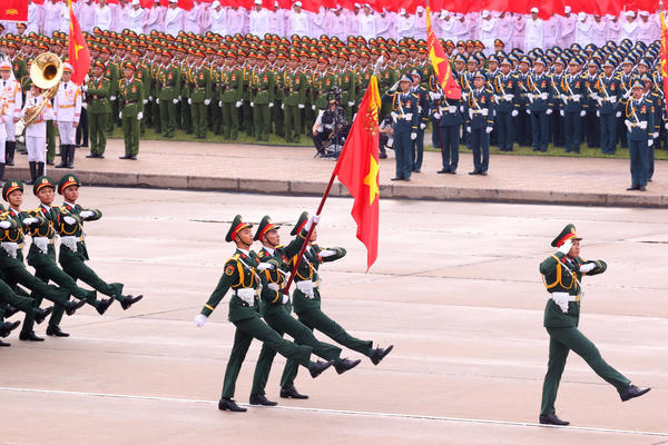 Quân đội Nhân dân vững bước dưới cờ Đảng quang vinh