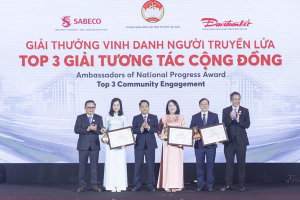 Báo Đại đoàn kết gửi thư cảm ơn tới SABECO và các đơn vị đồng hành trong chương trình "Vinh danh Người truyền lửa" Báo Đại đoàn kết gửi thư cảm ơn tới SABECO và các đơn vị đồng hành trong chương trình "Vinh danh Người truyền lửa"