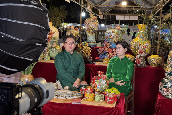 Lan tỏa tinh hoa làng nghề trong không gian số