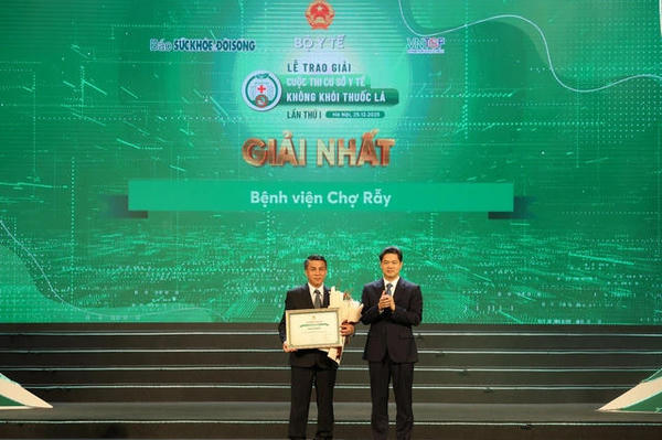 Trao giải Cuộc thi “Cơ sở y tế không khói thuốc lá” lần thứ I