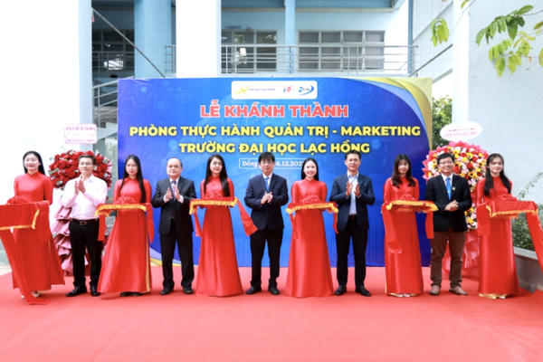 Đại học Lạc Hồng đưa vào hoạt động Phòng thực hành Quản trị – Marketing