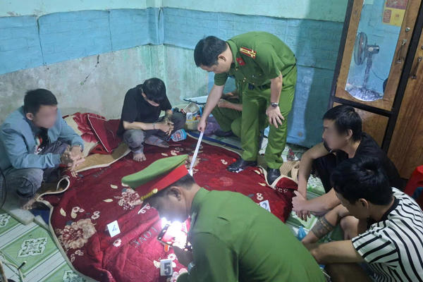 Đà Nẵng: Tạm giữ 5 đối tượng tổ chức sử dụng trái phép chất ma túy