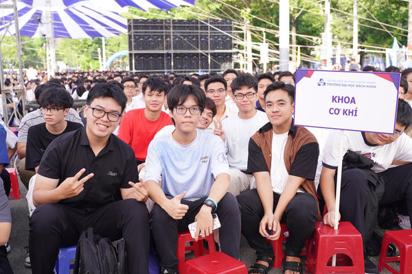 Tuyển sinh đại học 2026: Lưu ý với thay đổi về tổ hợp xét tuyển