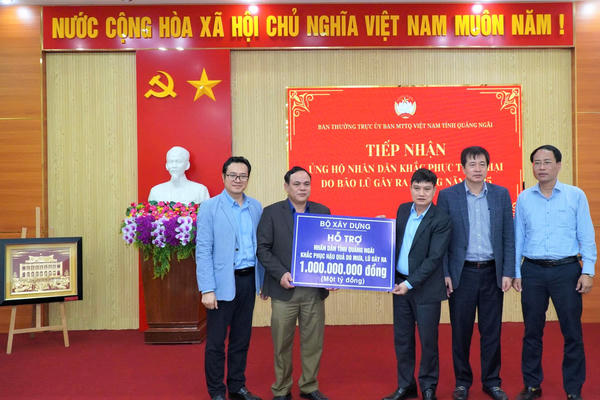 Bộ Xây dựng hỗ trợ Quảng Ngãi 1 tỷ đồng khắc phục hậu quả mưa lũ