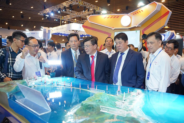 Dấu ấn bứt phá của EVN trong phát triển hạ tầng ngành năng lượng Dấu ấn bứt phá của EVN trong phát triển hạ tầng ngành năng lượng